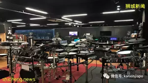 新加坡“老書城”的新面貌,這裏不僅可以買書,還能看展、玩音樂、吃美食