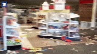 突發！美國加拿大英國大規模暴動！堪比戰亂！新加坡會受影響嗎!