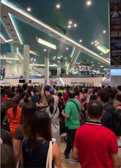 新加坡游轮中心发现2例疑似新型肺炎，上千人滞留码头