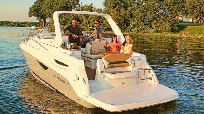 后疫情时代新加坡人多豪横?为“放风”扎堆买游艇