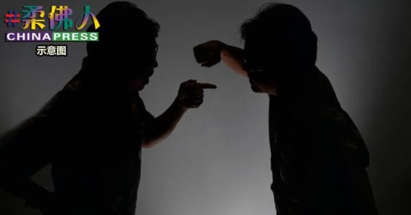 约好单挑却变群架 两批人马组屋大打出手