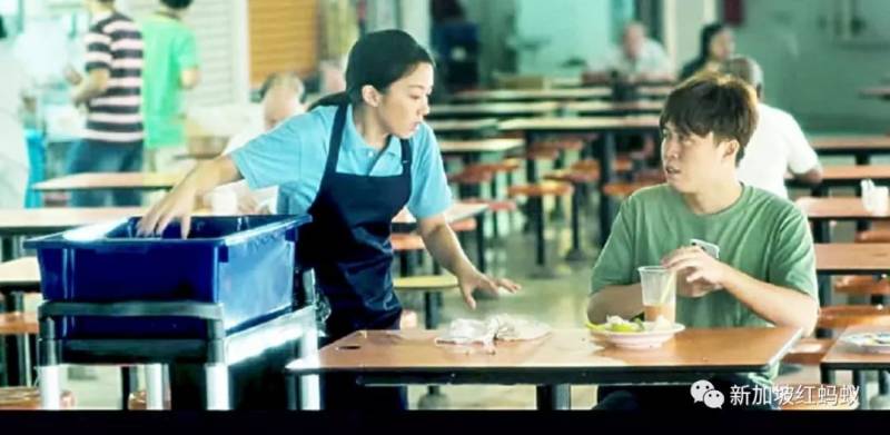 公务员体验当洗碗工获总理赞扬　网民：让内阁成员都去“与民共苦”吧