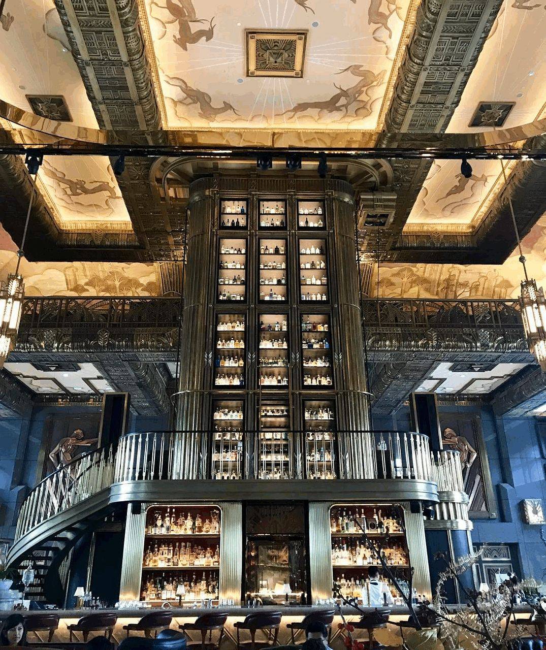 玩在獅城 想要體驗獨一無二的飲酒氛圍感?新加坡這10家高顔值酒吧你一定不能錯過