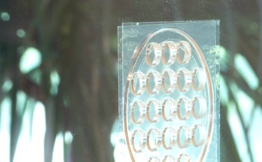 疫情下新加坡最大“国企”再出手，一块“玻璃”或赚个底朝天