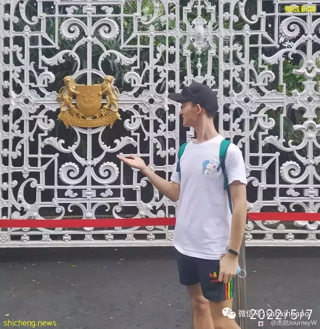 “游览总统府巧遇新加坡总统！她竟然还和我合照”