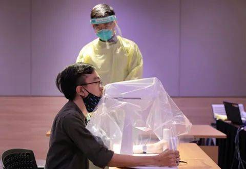 隔離14天不夠了,新加坡要改21天?!