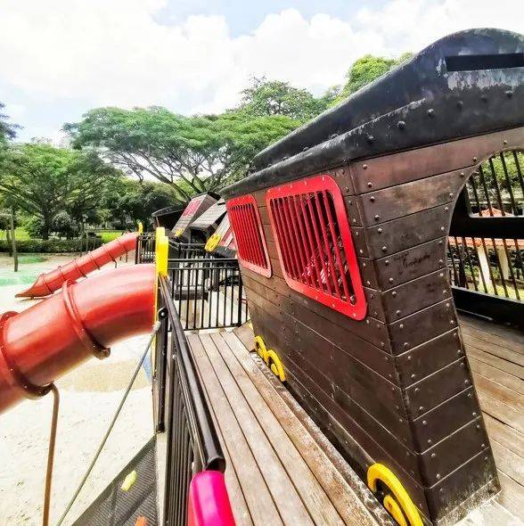 簡簡單單的快樂,中岜魯公園“傾斜火車遊樂場”,不設門票,全天開放