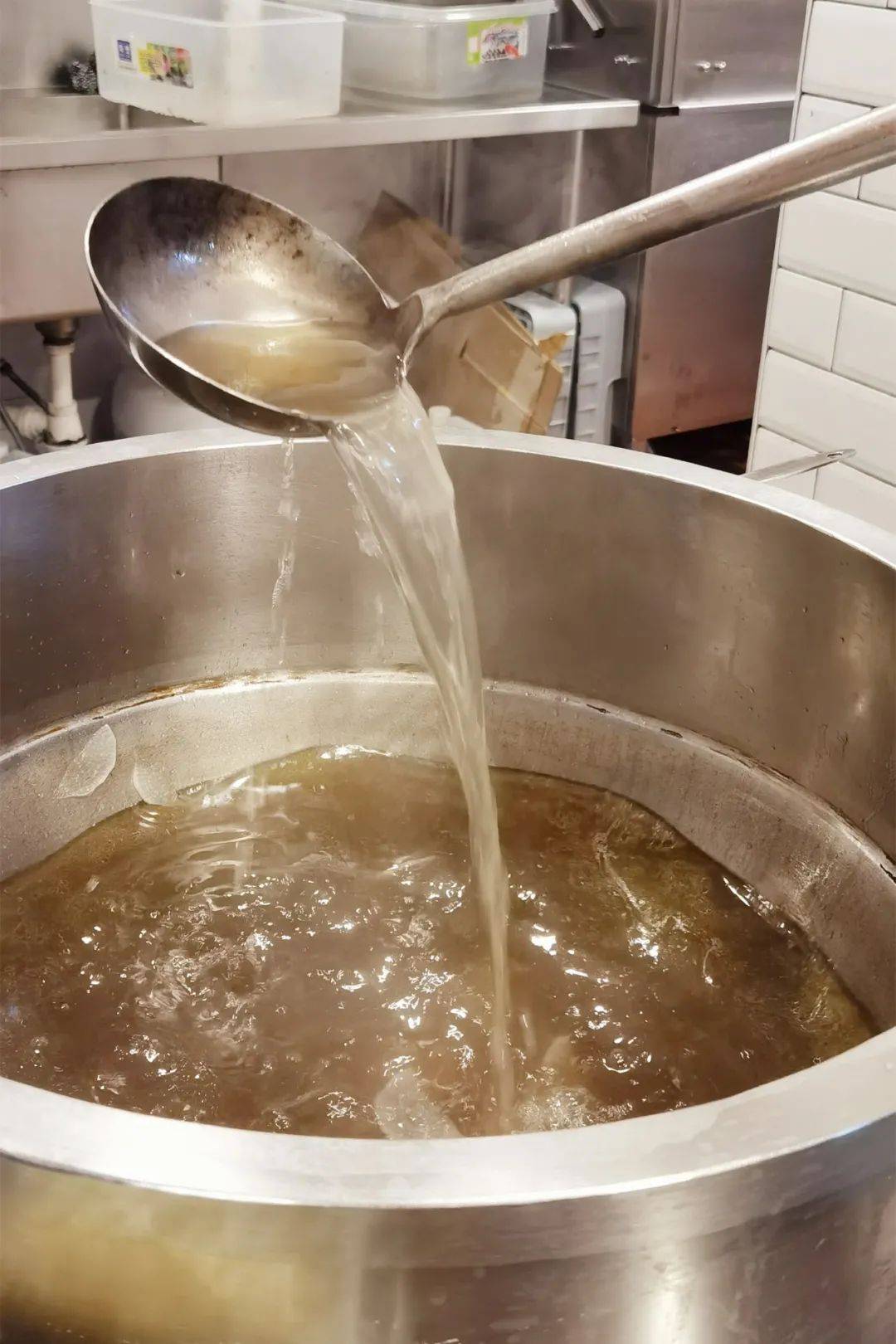 武汉热干面、新疆风味烤串来新加坡了！吃面撸串仅9.9新币，手慢无