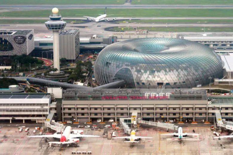 新加坡将试验推出新的商务旅游通行证，便于经常出国的本地高级执行人员