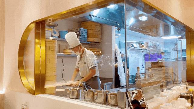 三人行新店開業!三人來吃就送招牌菜!全島三店同慶