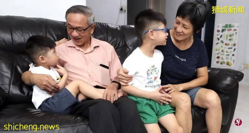 祖孙相隔60天 今天喜再相见!