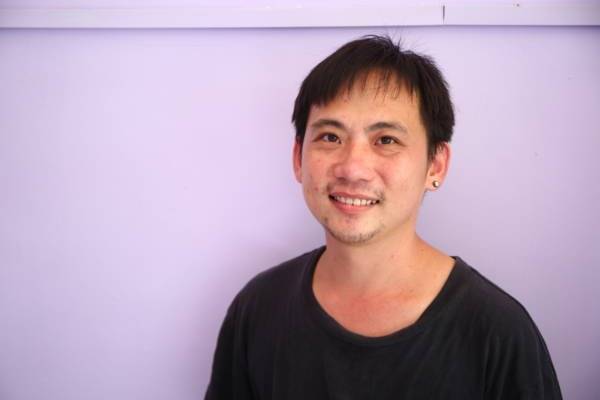 長堤通不過 還是有路走 “留在這裏，拼了！”