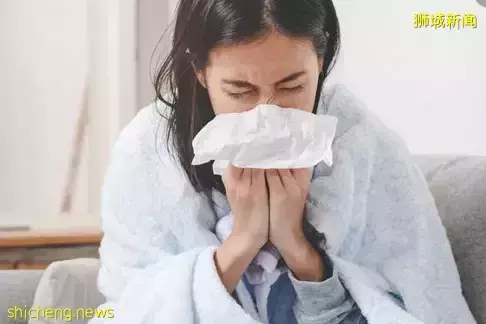 对比!新加坡2020和2022年的新冠死亡率竟差这么多,已接近流感