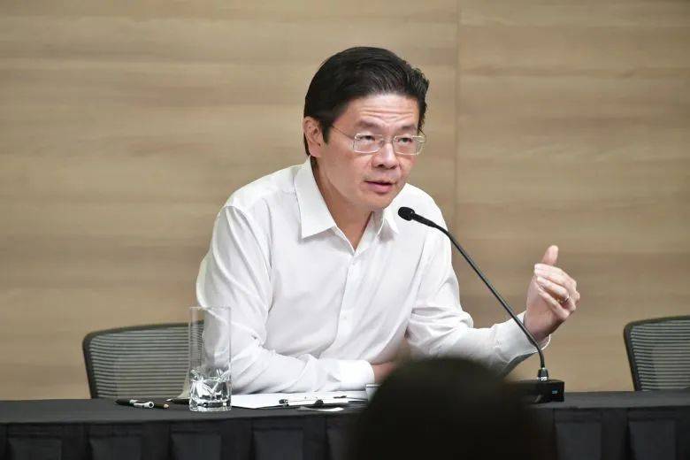 两位部长:预计新加坡未来一年半内仍将被疫情笼罩!疫苗不会预留,错过了机会将让给他人