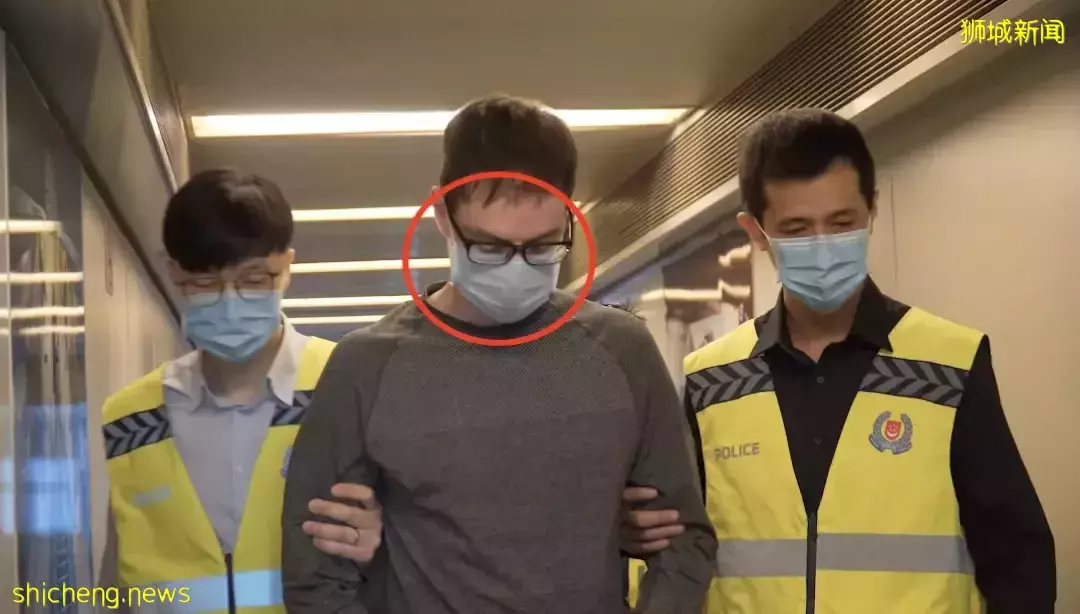 新加坡男子拿玩具枪、纸条抢银行!卷走2000新搭巴士逃走,已被抓