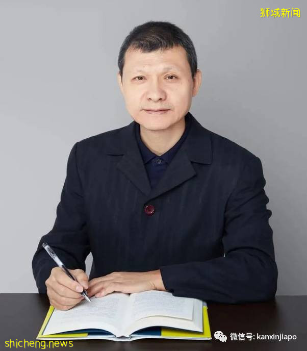 张文宏说亲哥哥"混不下去来新加坡打好几年工”,真相是这样的