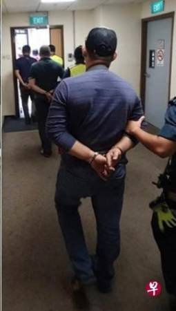 涉走私5万包咀嚼烟草到狮城 5大马罗厘司机被捕 