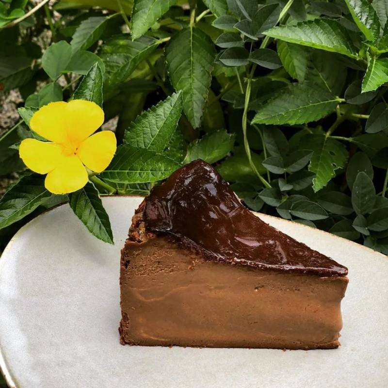 網紅蛋糕打卡，新加坡那些外表焦黑但風靡全球的Burnt cheesecake