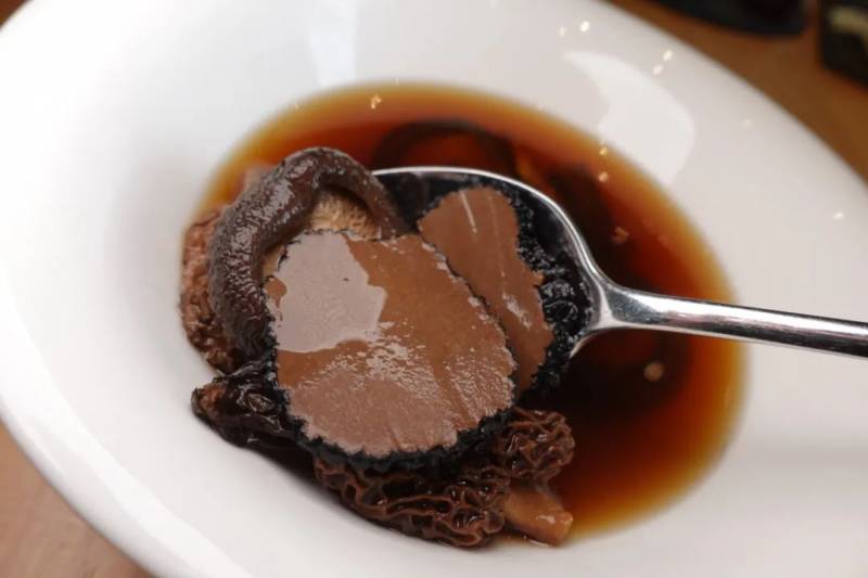 美食博主愛上了皇室禦廚的秘密花園