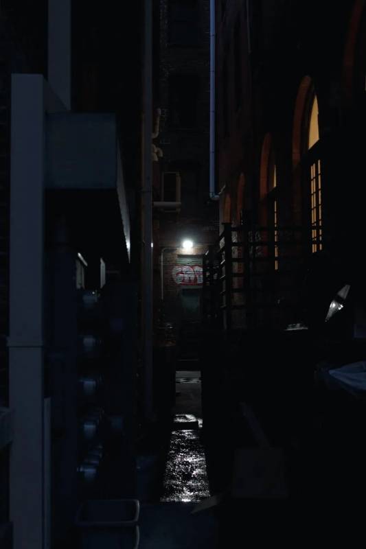 人间蒸发十年，28岁新加坡医生是生是死？恐怖诡异