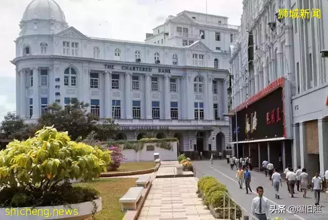 45 張照片,捕捉 1971 年新加坡的街景,來尋找中華文化的痕迹吧