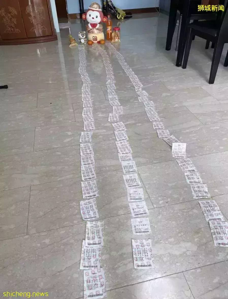 8人平分1900萬新幣！新加坡全民瘋狂買彩票、鋪滿整個房間！他連中頭獎+二獎