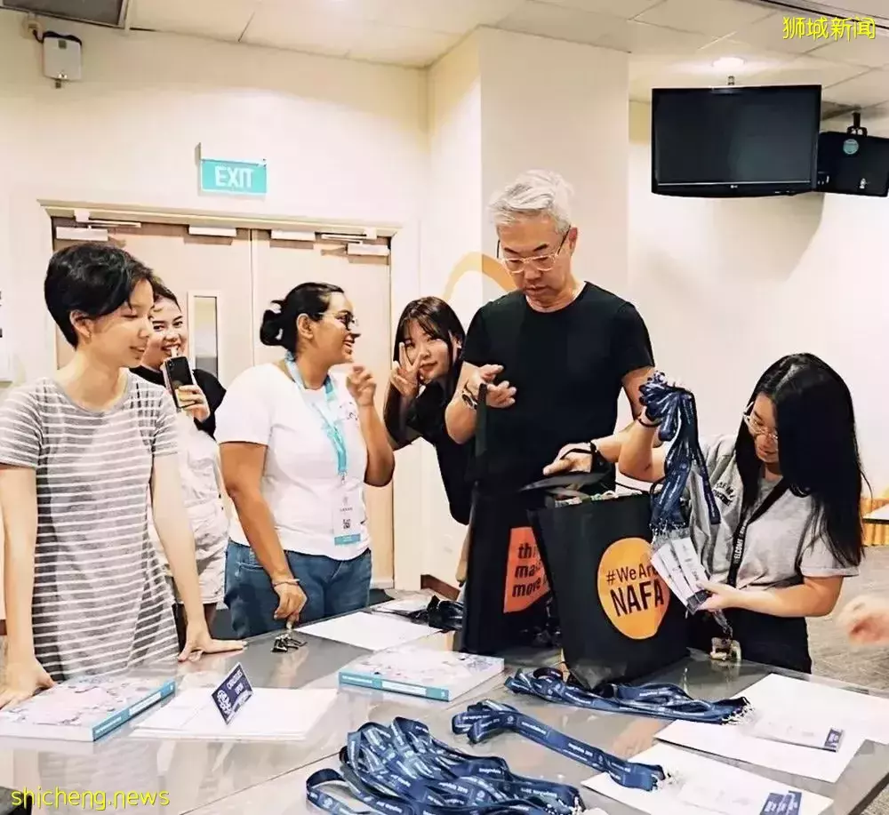 想去新加坡读艺术学校,应该怎么做