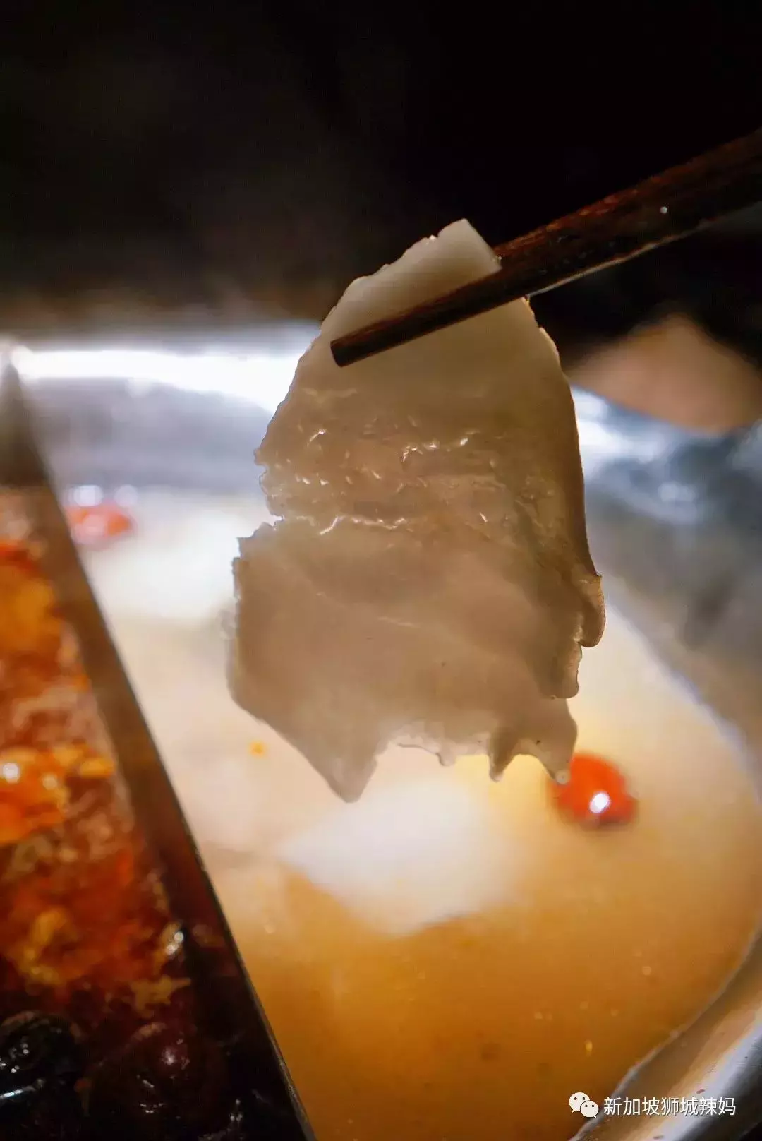 排队5小时!网红凑凑火锅来新加坡了!锅底无限续、奶茶免费喝!菜品大曝光