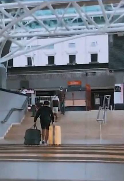 分隔馬新兩地無法團聚 “牛郎織女” 隔空慶情人節