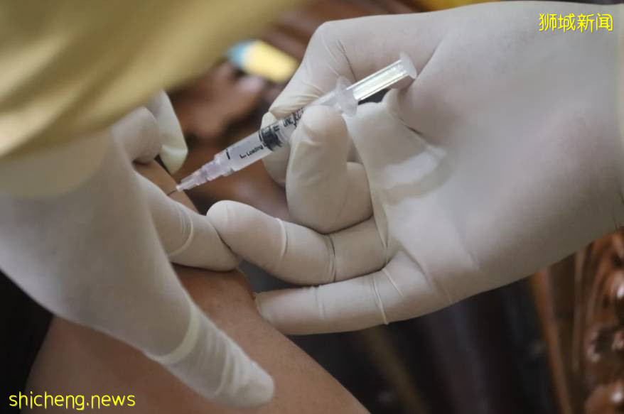 驚！16例死亡！新加坡專家：實際感染人數或比確診多一倍！免費發漱口水