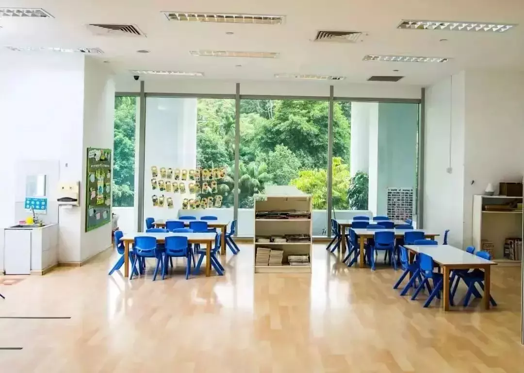 帮中国富商“代购洋房”,这个新移民被判坐牢两周