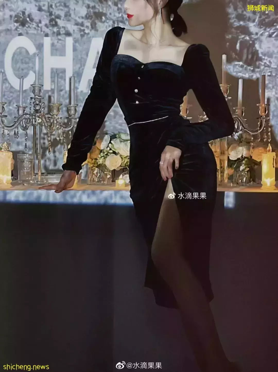 成龙和空姐搂肩照流出,还要电话、地址?女方回应!他两次为新加坡做好事而被骂