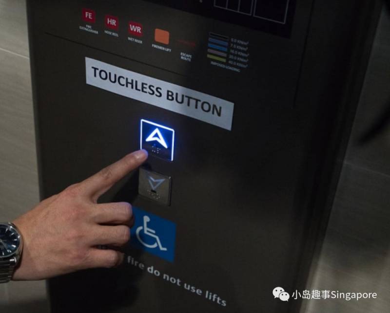 国大医学组织旗下医院新科技 无人机和免碰触电梯