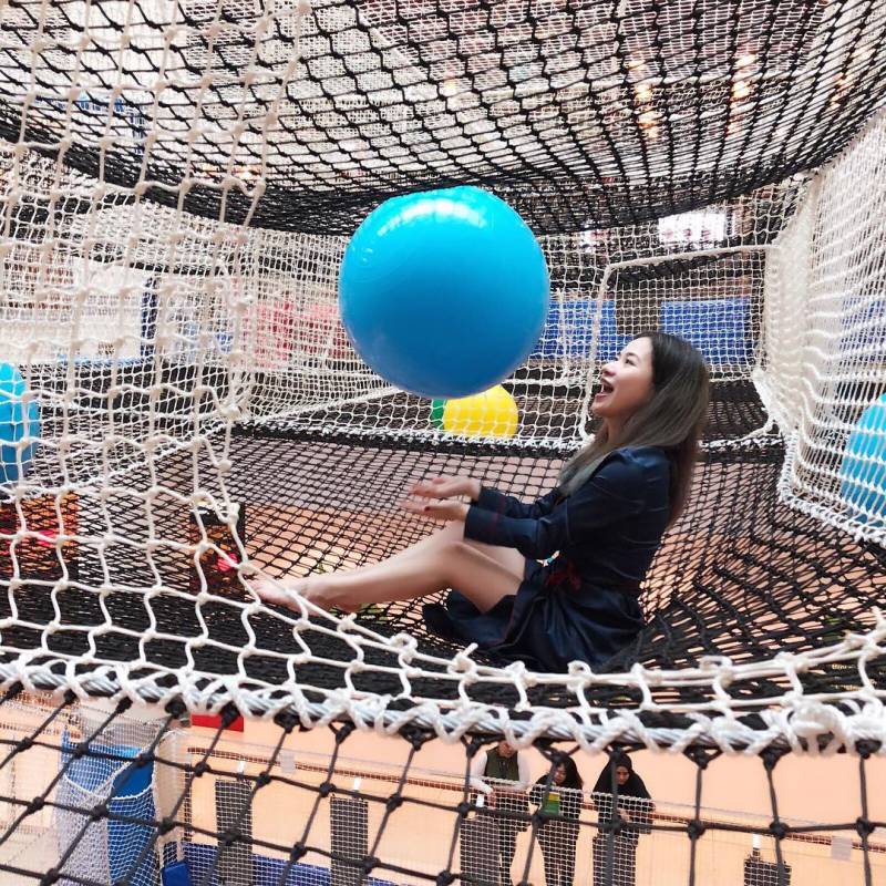 新加坡Airzone全世界首个悬空游乐场🎪 大型空中海洋球 + 网上漫步,好玩到不想回家