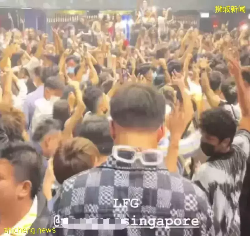 實拍新加坡夜店人浪起伏大狂歡，他爲挂花場女郎豪撒錢！下周病例一天2萬