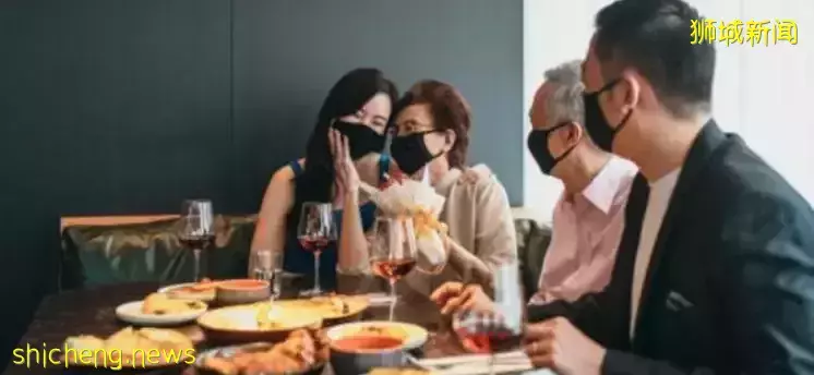 全岛人潮爆满!新加坡两部长一起录视频,恳求这种人别出门!已有198例最新变种病毒