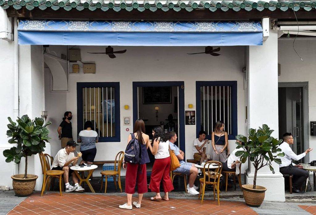 就在安祥山‼无招牌宝蓝色咖啡小店Maxi Coffee Bar☕浓郁好味道,喝了以后念念不忘💘