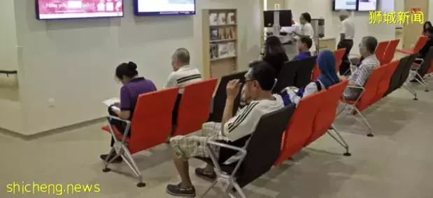 大幅反弹！新加坡再破10000例，实拍外面到处都是人！“别拿新冠当借口！”