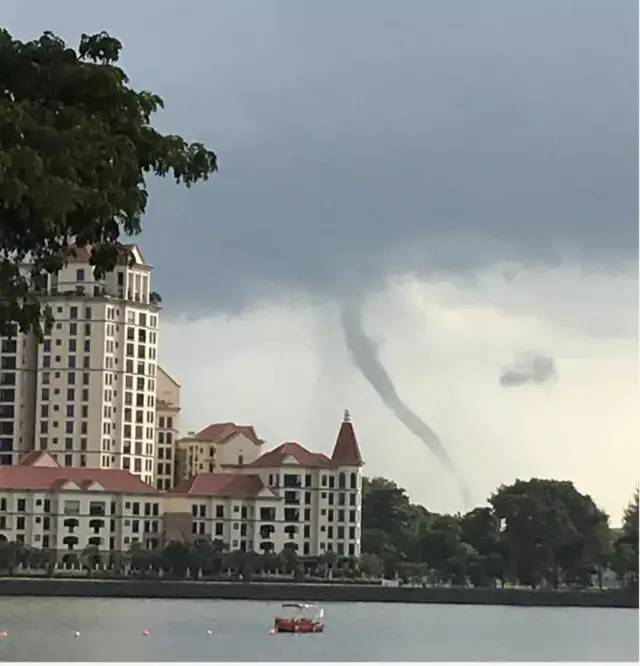 哪吒闹海？新加坡惊现“龙吸水”