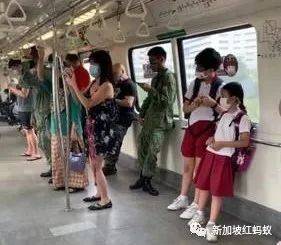 社交安全意識太強? 獅城女子搭地鐵因旁人站太近直接開罵