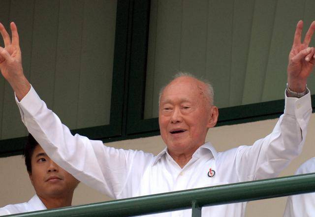 李光耀：未来欧洲摆脱不了变为配角的困境，这是它无可挽回的命运