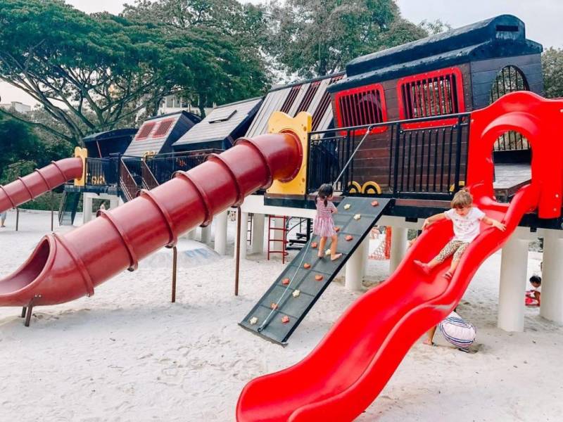 新加坡特色主題遊樂場🎠“Tiong Bahru Park”傾斜大火車、高空滑索、 沙灘遊樂場🤩 免費開放