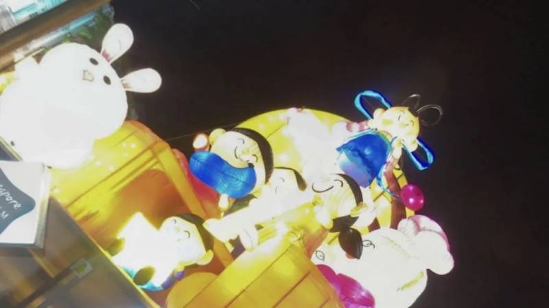 中秋明月夜,今宵歡樂多! 樂評牛車水燈飾