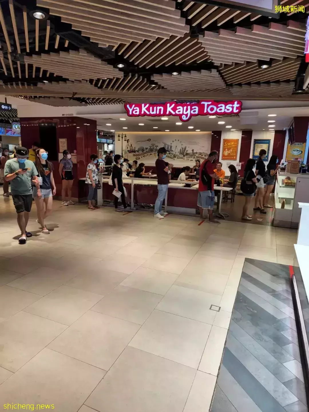 實拍周日的新加坡:商場、景點、食閣到處是人!又一波放寬政策來了