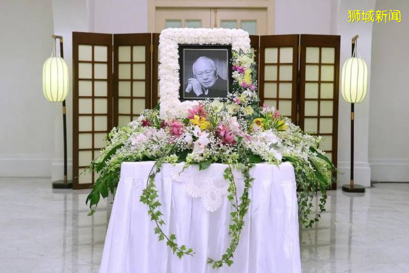 不作不死！那个骂李光耀的小孩，在美国蹲了10个月的监狱