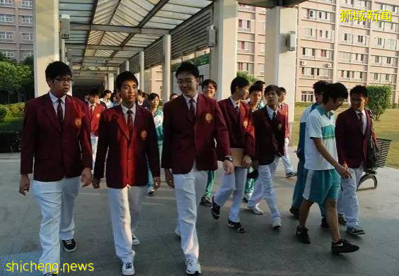 为啥新加坡宁愿影响经济发展,也不愿学汉语?原因值得学生深思