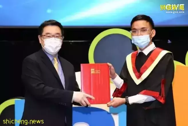 大爱新加坡!超1800人为ICU中的20岁骑手筹集了超过10万新元