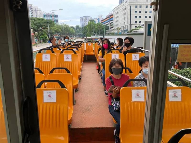 新加坡“吃喝購物在鄰裏”首個遊覽團已結束觀光，議員陪同，明星導遊