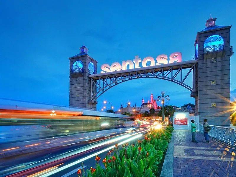 聖淘沙11種娛樂項目,3月兒童免費玩!郵輪、平衡車、跳傘體驗,太值了