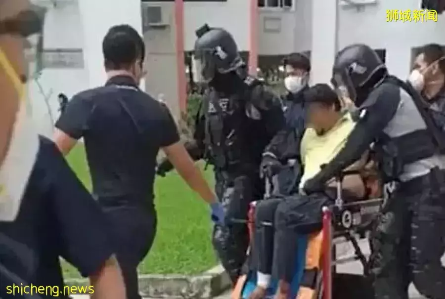 独居男自残反锁家中　与警对峙一小时